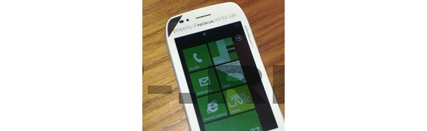 Nokian valtavirralle suuntaama Windows Phone -puhelin vuoti verkkoon
